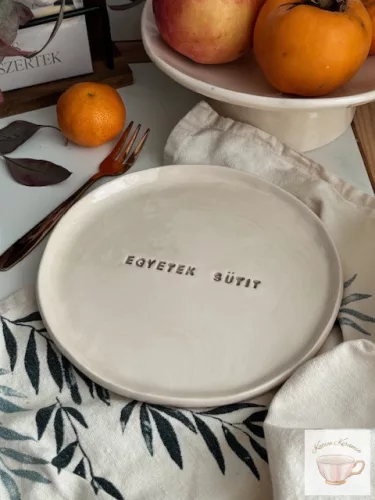 Sütis tányér - Suga Paulina Kollekció