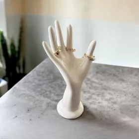 Kéz formájú ékszertartó