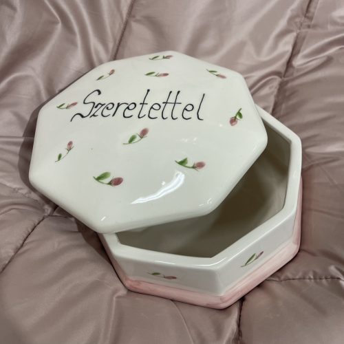 Nyolcszögletű rózsás bonbonier
