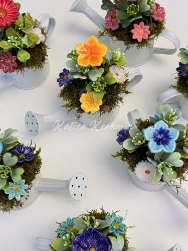 Kis kannás dekoráció