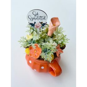 Narancssárga bögrés dekoráció