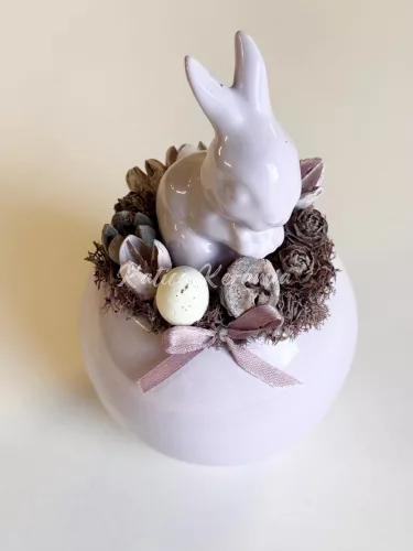 Lila nyuszis dekoráció