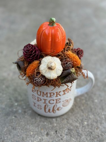 Őszi bögrés dekoráció 