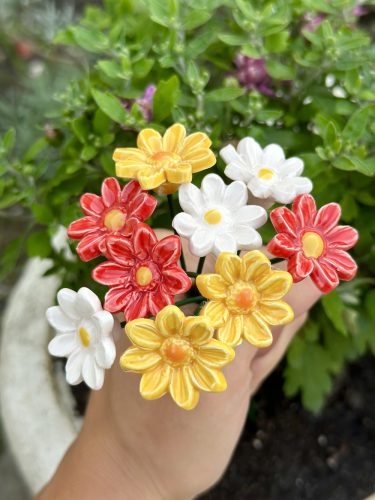 Napsugár mini réti margaréta csokor - 9 darabos